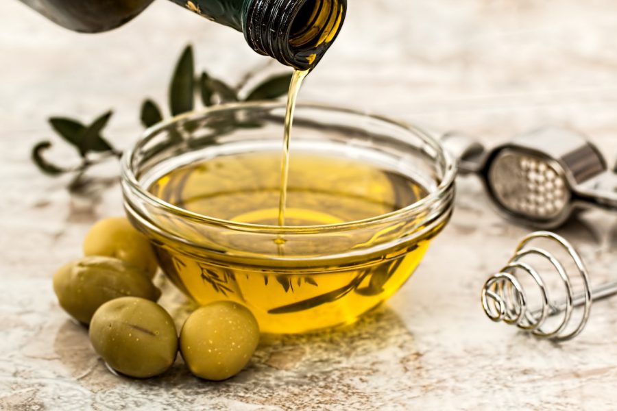 Oliwa z oliwek – wartości odżywcze i zastosowanie